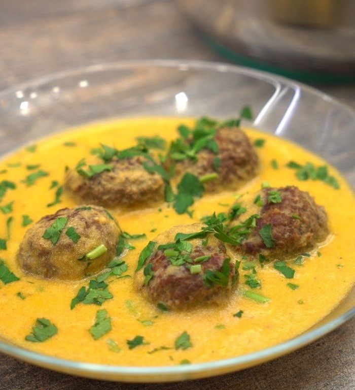 Чем порадует овощной крем-суп с фрикадельками?