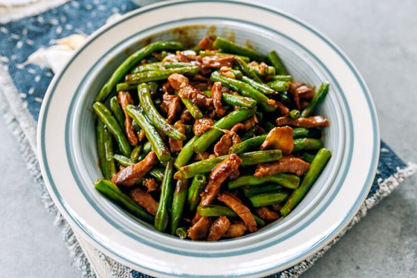 Секреты китайской кухни: быстрое и простое блюдо с свининой и фасолью