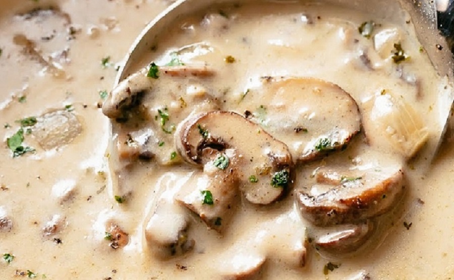 Вдохновение от Мишлен: как приготовить белый грибной суп в домашних условиях