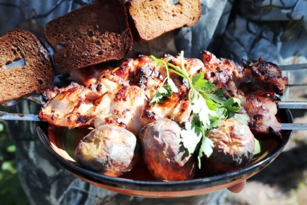 Необычное шашлычное наслаждение: куриный шашлык на квасе