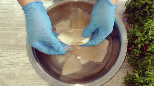 Нежные кальмары в горчичном соусе: как удивить гостей на празднике