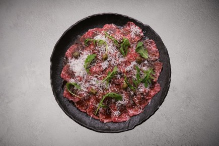 Сырое мясо: тартар и карпаччо завоевывают гастрономические сердца