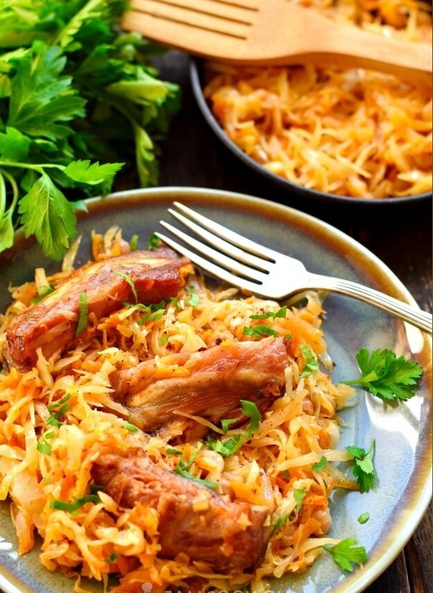 Сытная Тушеная Капуста С Копчеными Ребрышками: Рецепт Для Всей Семьи