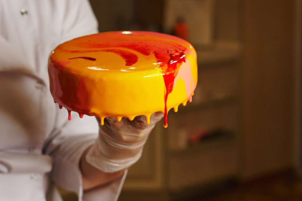 Шоколадный муссовый торт с зеркальной глазурью