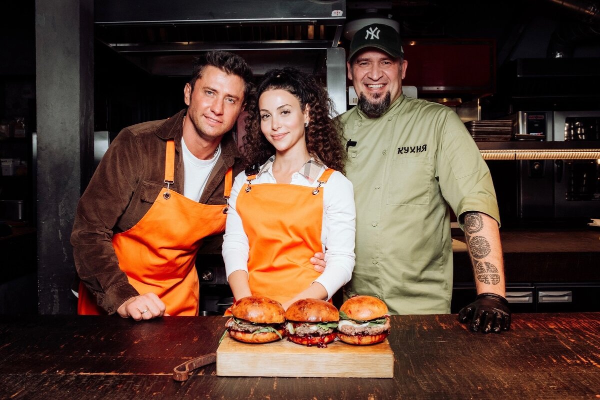 Прилучные и Мосин представили кулинарное приложение «КУХНЯ»