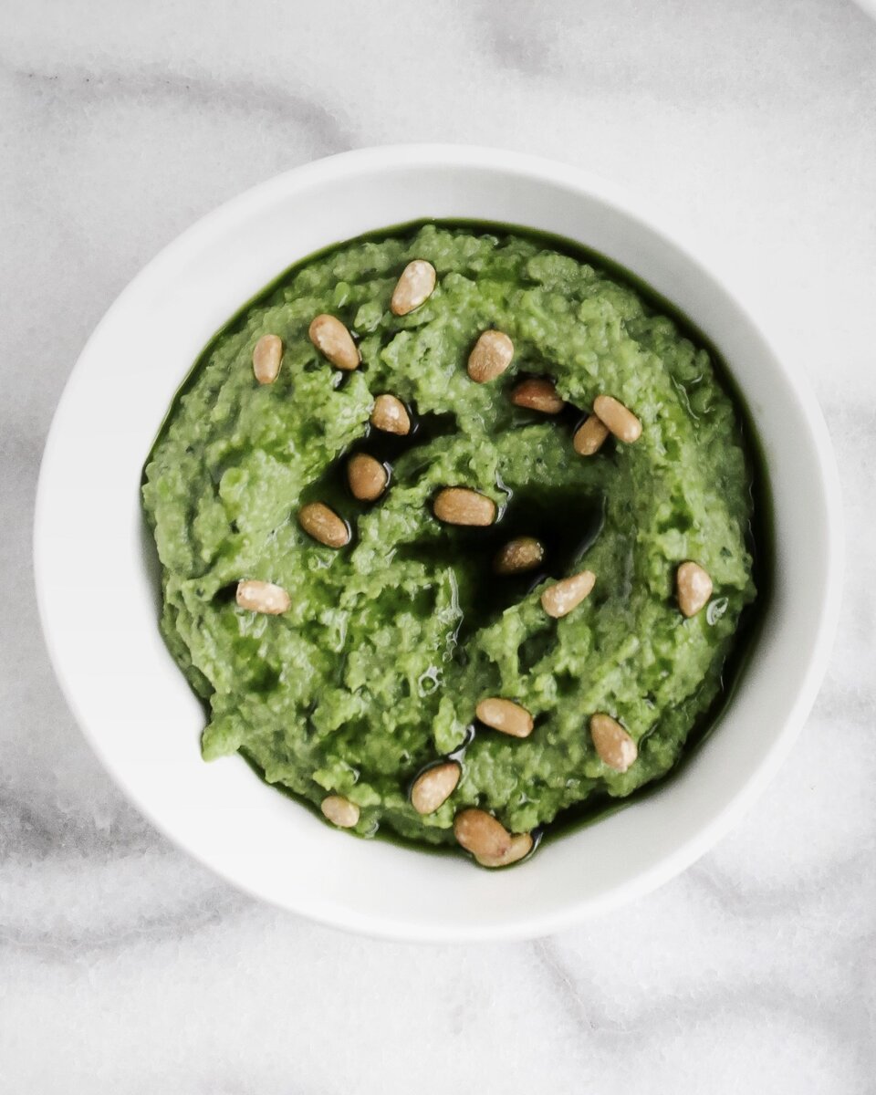 Откройте для себя гениальную намазку: Горошкомоле из зеленого горошка