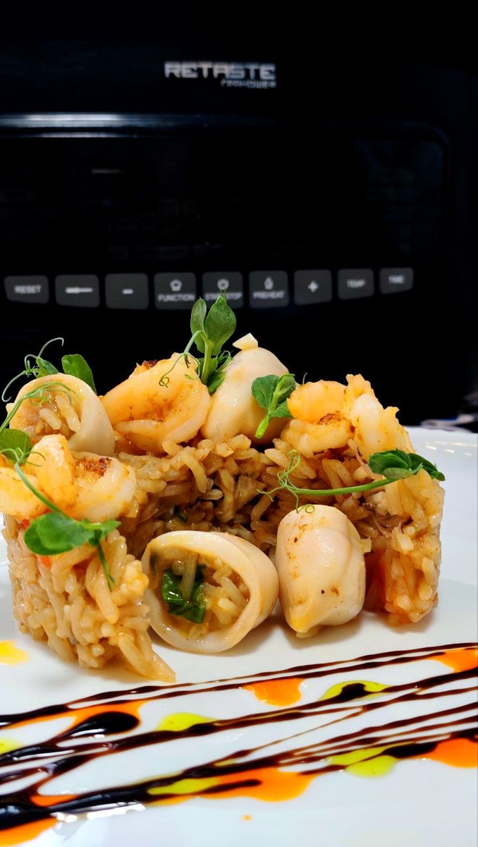 Уникальная паэлья с морепродуктами: как добиться идеального вкуса