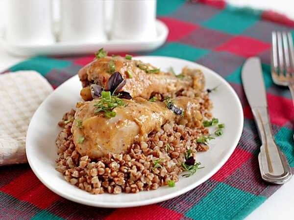 Куриные голени в сметане: идеальное блюдо для семейного ужина