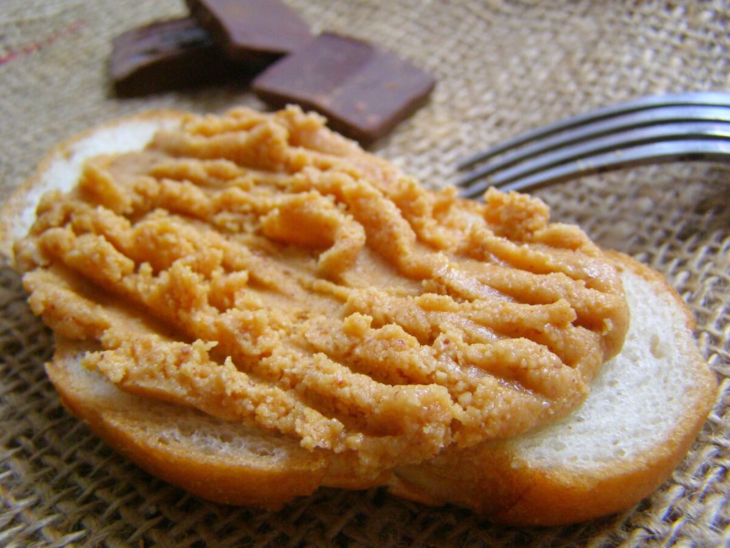 Арахисовая паста по-домашнему: простой рецепт с вкусом, который впечатлит