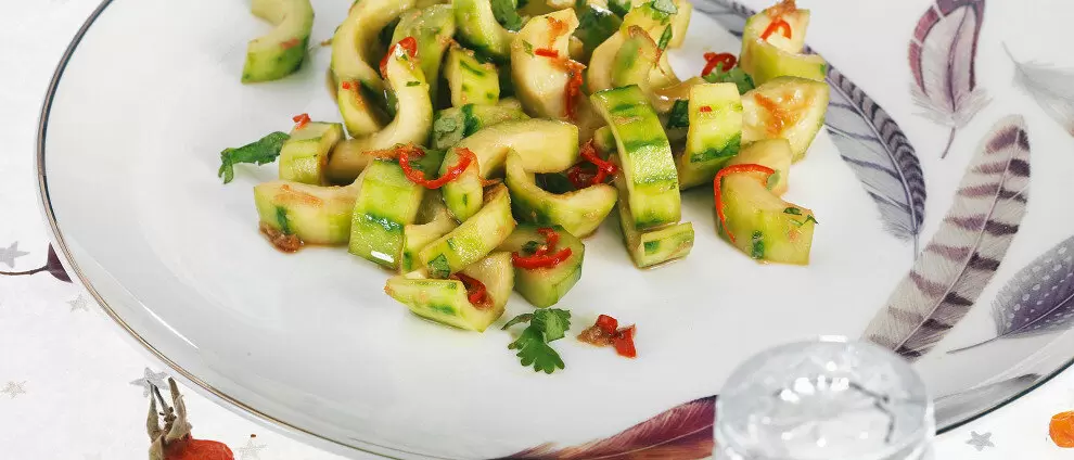 Новые подходы к рецептам с огурцами