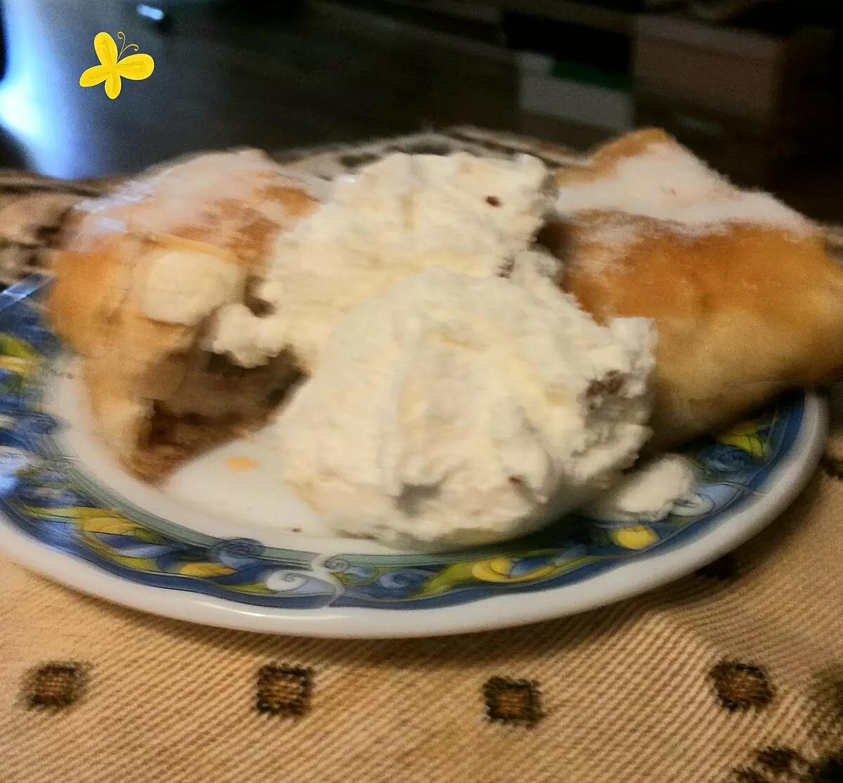 Уютный штрудель с яблоками: идеальный десерт к чаю