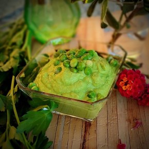 Пастельный вкус весны: паста из зеленого горошка с петрушкой