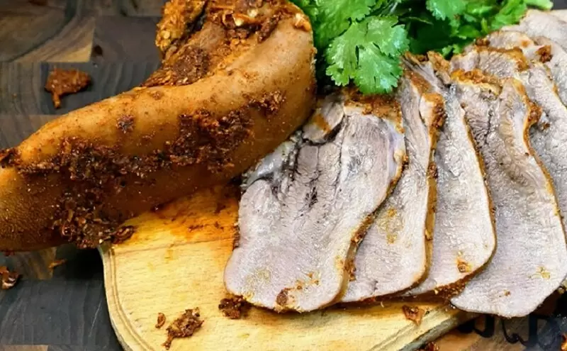 Погрузитесь в мир гастрономического удовольствия: как приготовить говяжий язык как настоящий шеф!