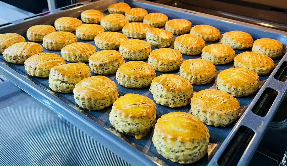 Наслаждение к чаю: вкуснейшее печенье на кефире за считанные минуты