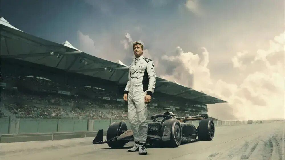 Спортивная драма «F1: Фильм» с Брэдом Питтом теперь доступна на стриминге