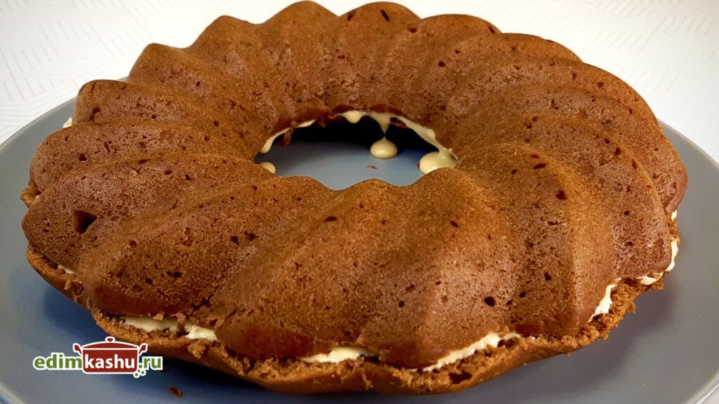 Праздничный шоколадный бисквит на кефире: простота и вкус без яиц