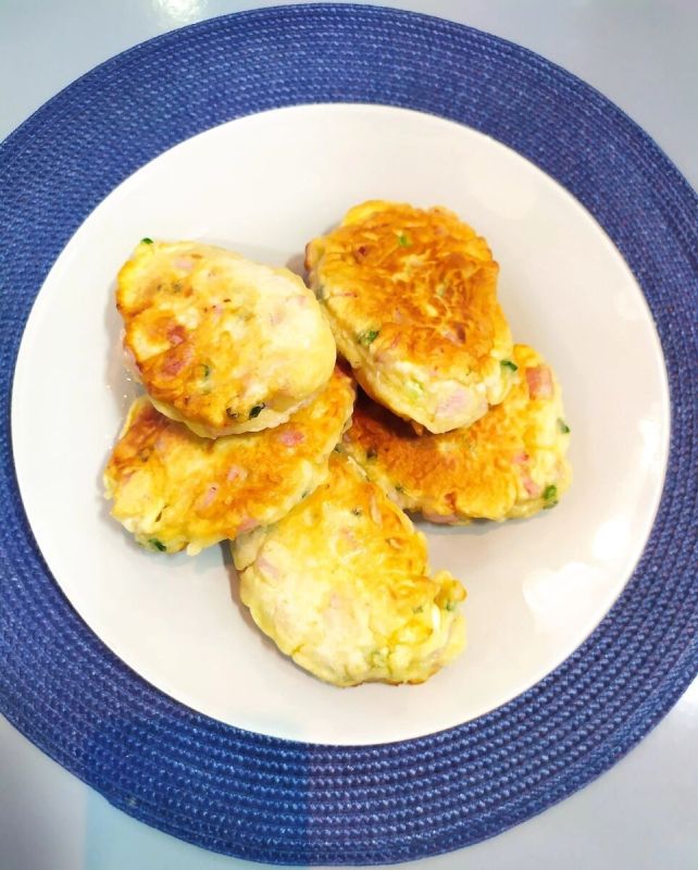 Легкий и вкусный завтрак: ленивые пирожки с начинкой