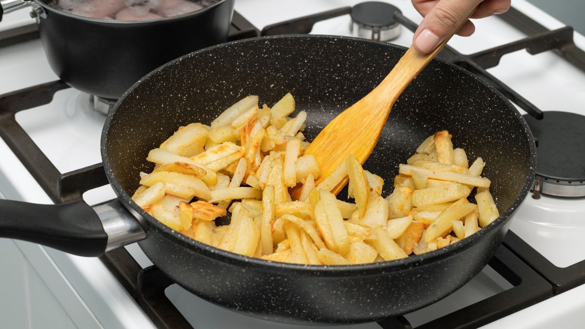 Секрет золотистого жареного картофеля: как достичь ресторанного вкуса дома